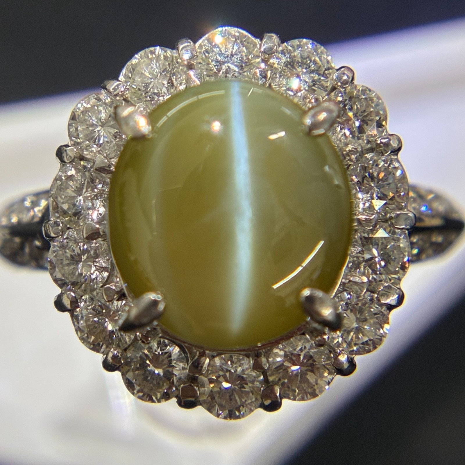 Pt900 Platinum Chrysoberyl Cat’s Eye 5.743ct Diamond Ring Size US 6.5