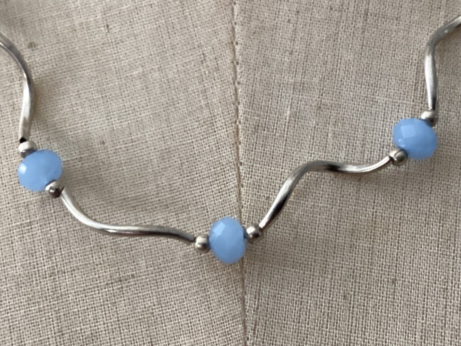 AUTHENTIC STERLING SILVER & BLUE OPEQUE CRYSTAL UNIQUE NECKLACE NR