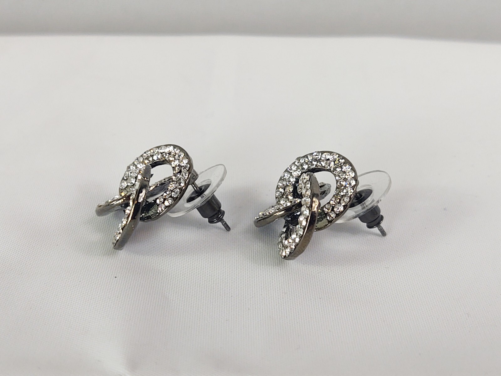Vtg Pierced Earrings Women’s Costume Jewelry Silver Tone Crystals Tri-Circle