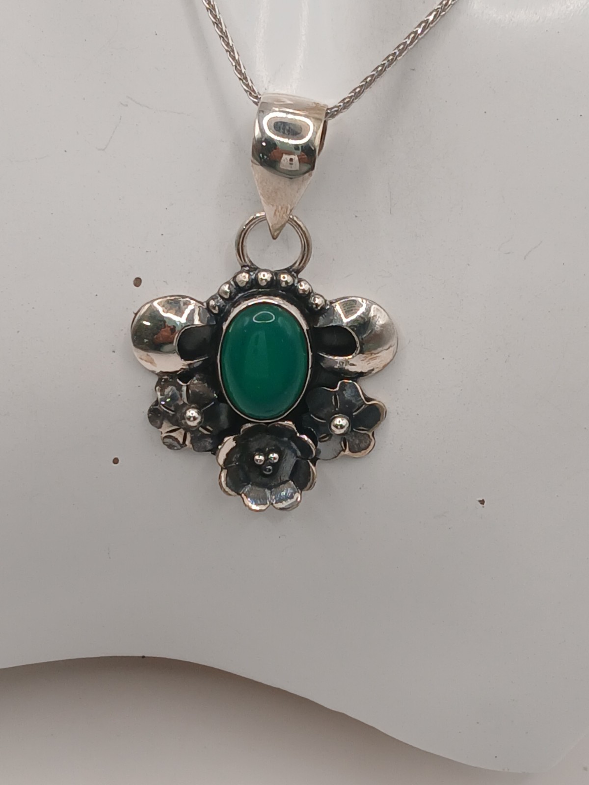 Sterling Silver 950 Green Chalcedony Floral Jewelry Set Necklace & Earrings