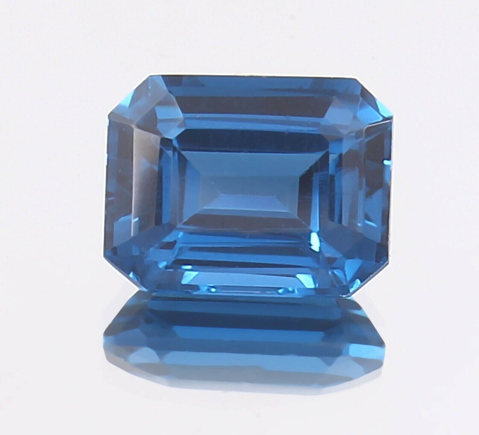 A++ London Blue Topaz Natural 14-15 Ct Radiant Cut Loose EGL Certified Gemstone