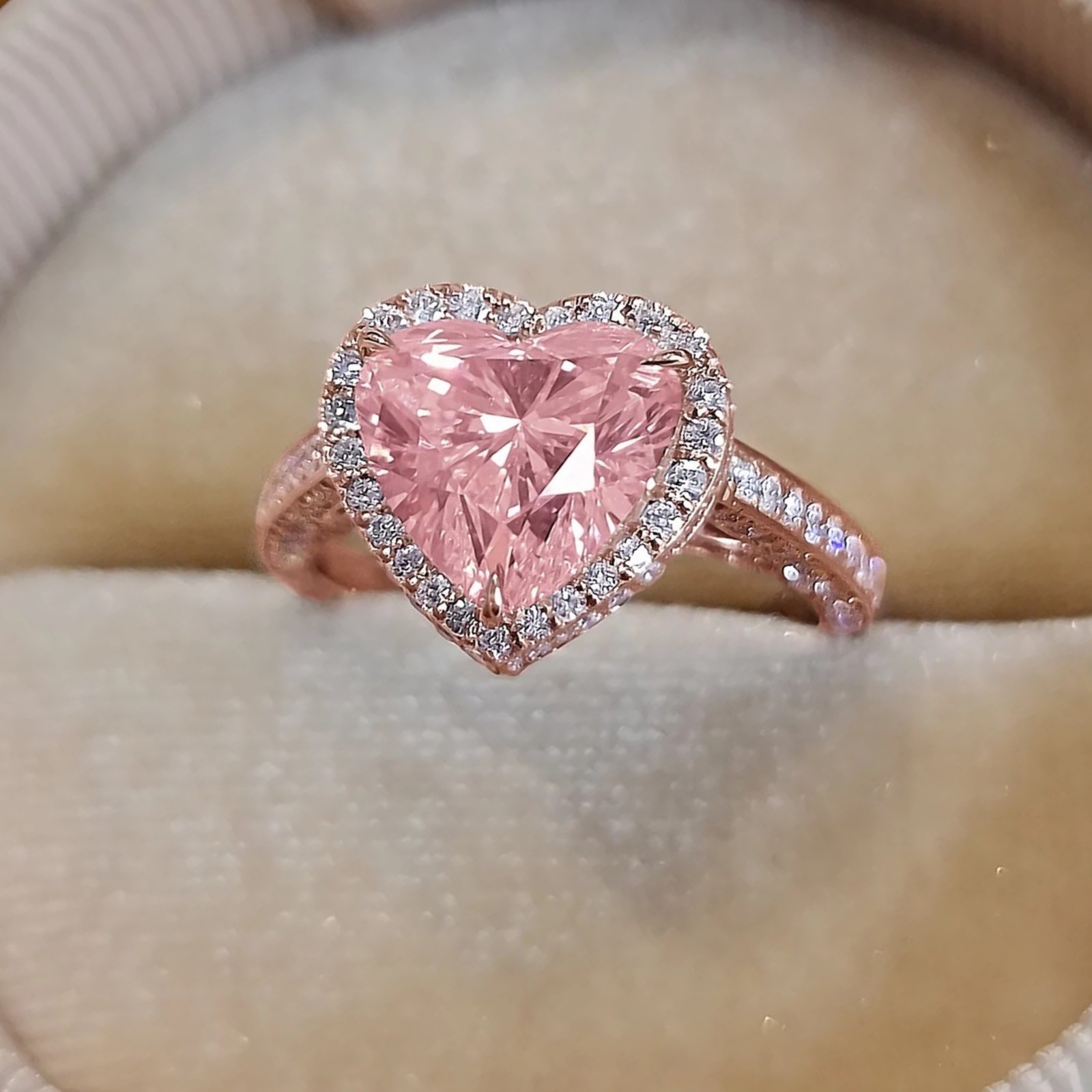 IGI Lab Created Diamond Ring 4.00 Carat Heart Cut Fancy Vivid Pink 18k Rose Gold