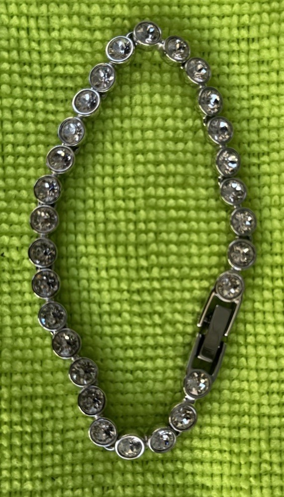 Swarovski rhodium-plated clear crystal tennis bracelet 7” Ish