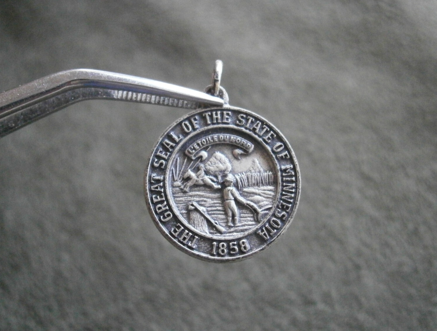 Minnesota State Seal Vintage Sterling Silver Bracelet Charm Pendant 3.0g