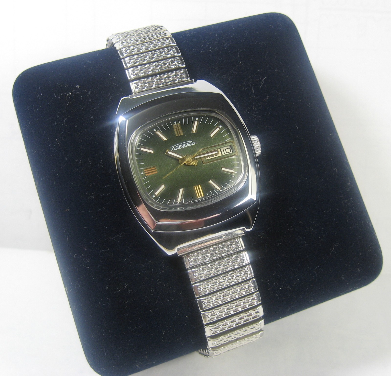 Vtg RAKETA NEW Case + Strap S/Steel 2628H Soviet Classic 19j Wrist Watch 1970s