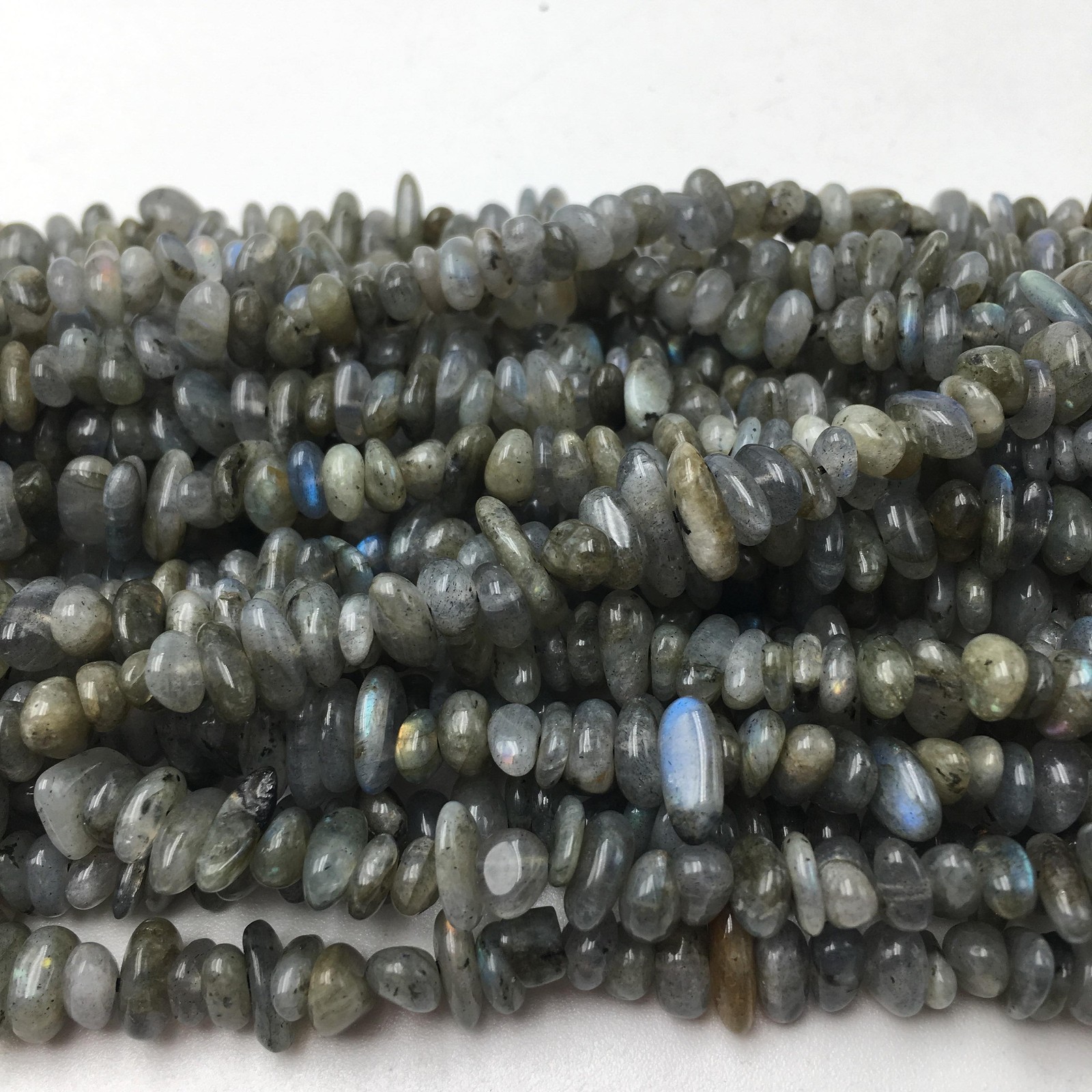 Labradorite Center Drill Pebble Nugget Chips Beads Approx 7-10mm 15.5″ Strand