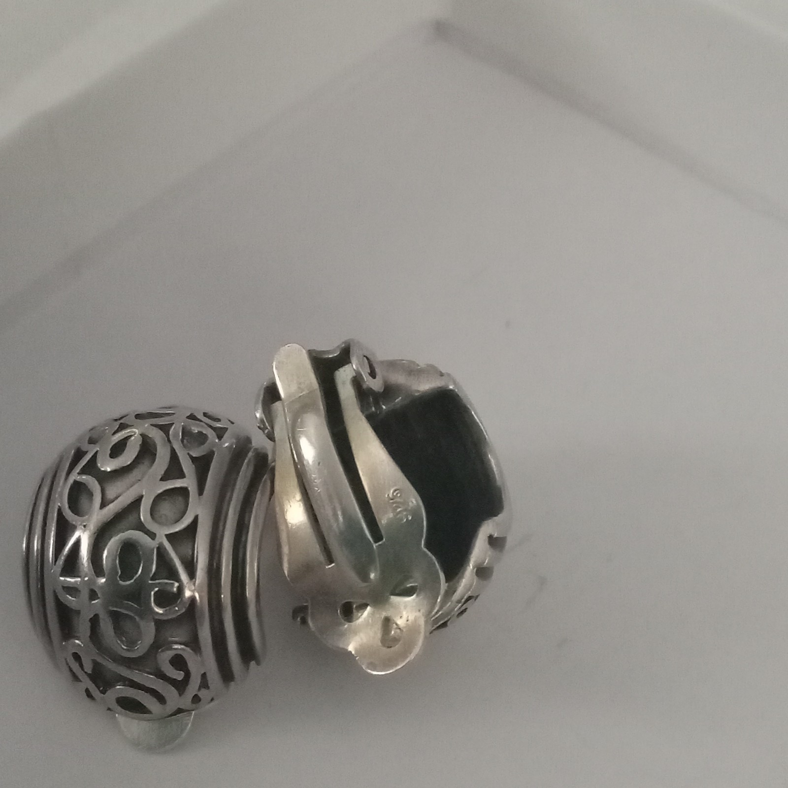 Silver Filigree Clip-On Cuff Earrings Round Metal Auricle Design