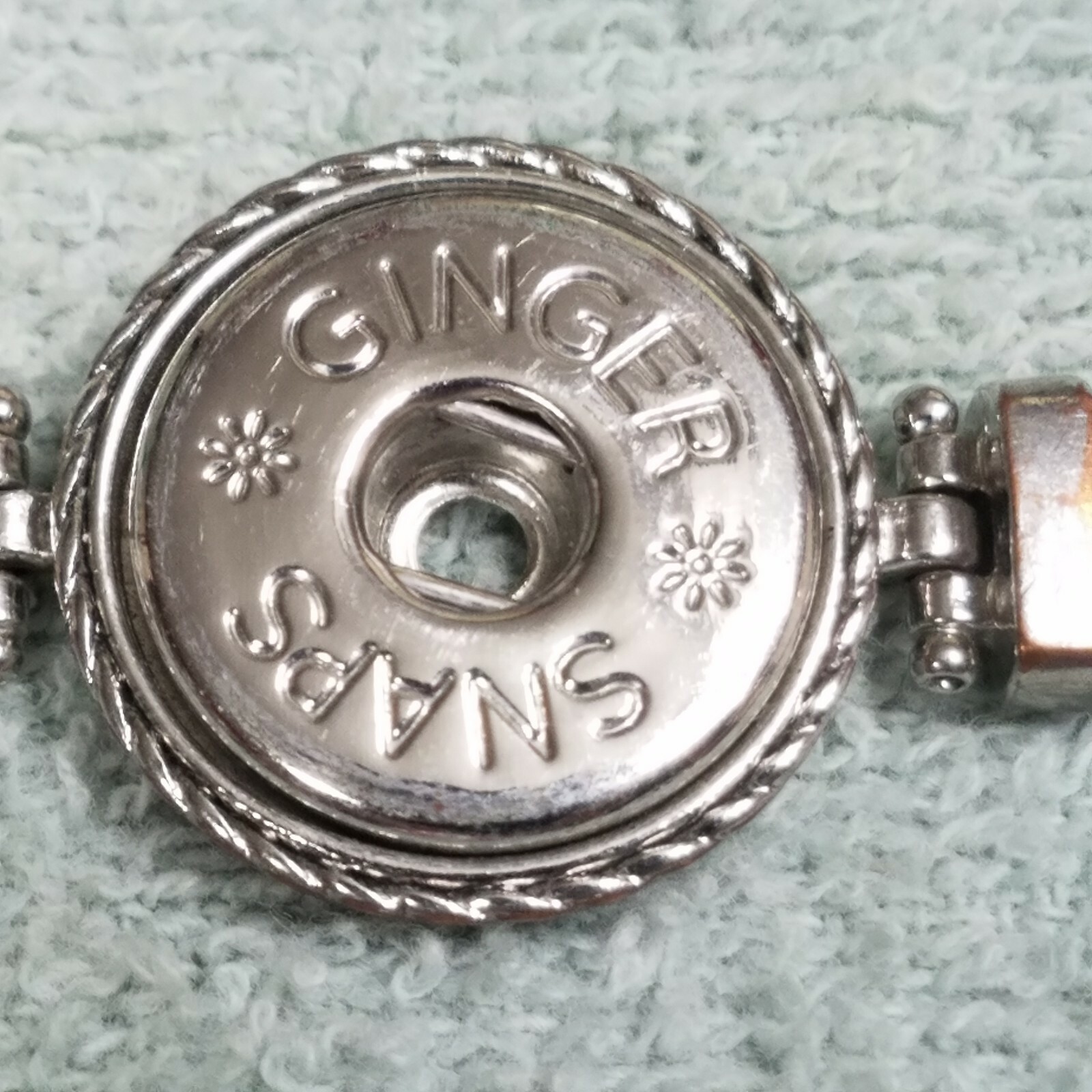 Ginger Snap 7″-9″ Adjustable Charm Bracelet Silvertone Copper No Charms