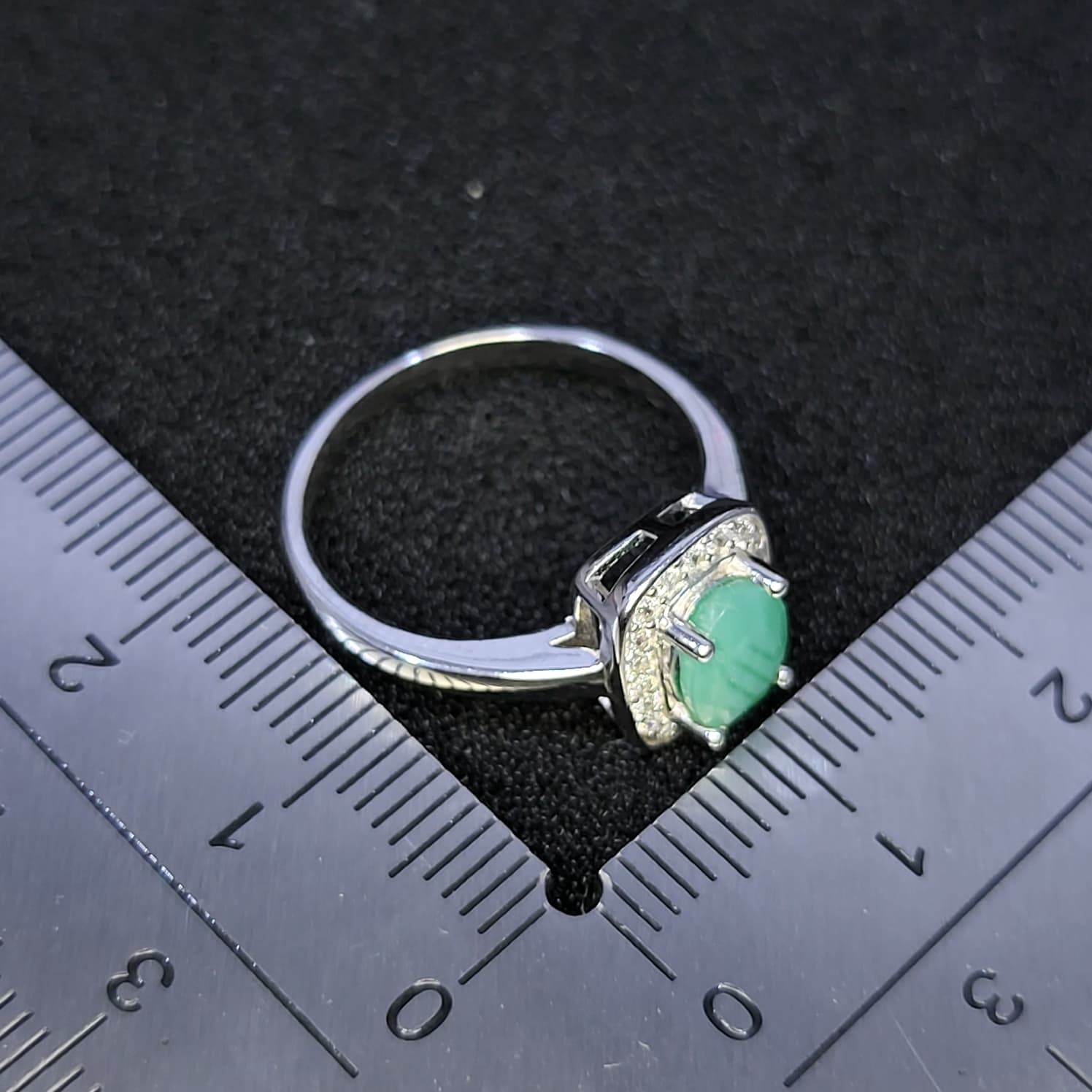 925 Sterling Silver Natural Emerald Ring Oval Top Rich Green Size 6