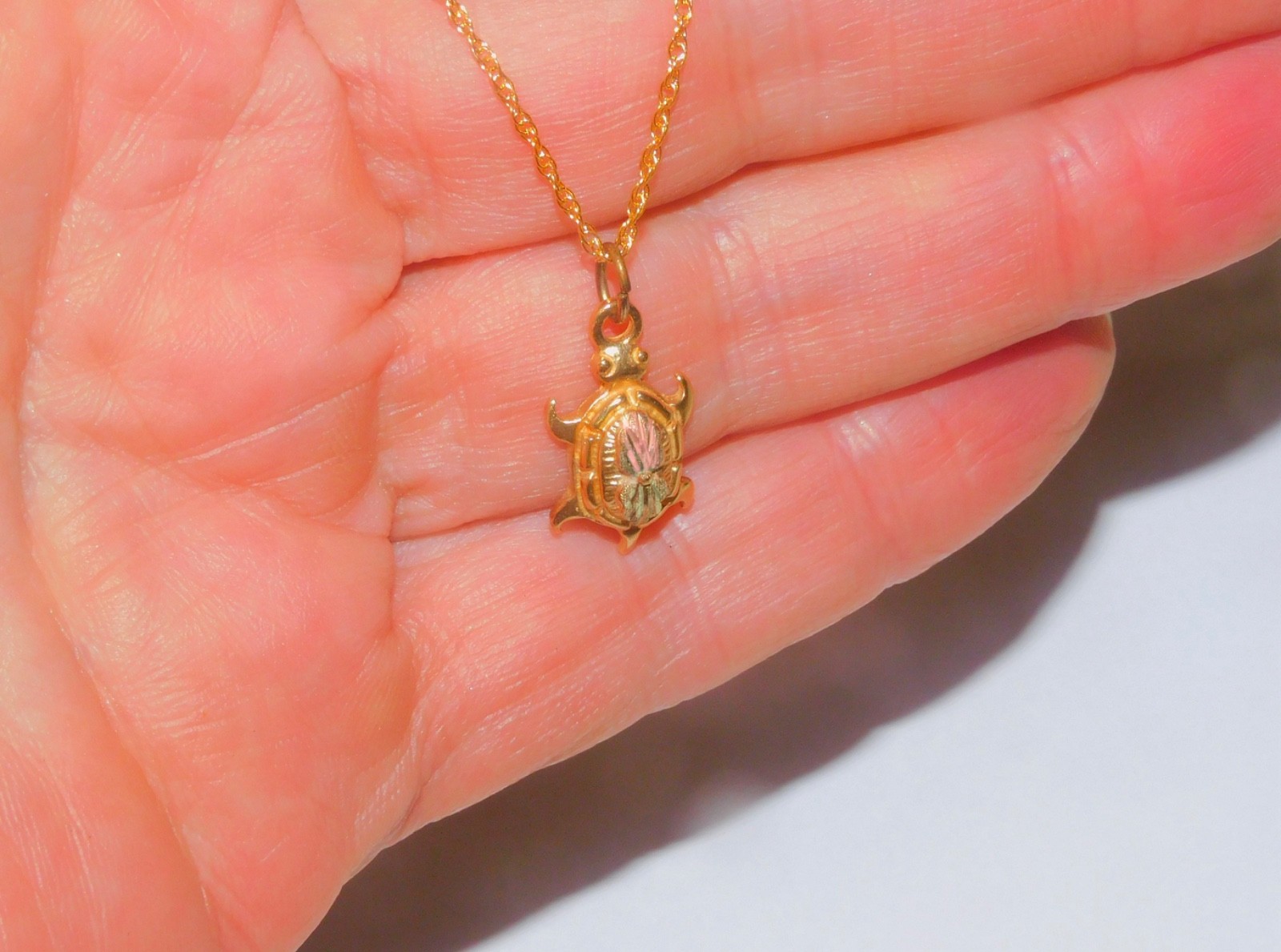 Black Hills Gold 10k Turtle Pendant Necklace