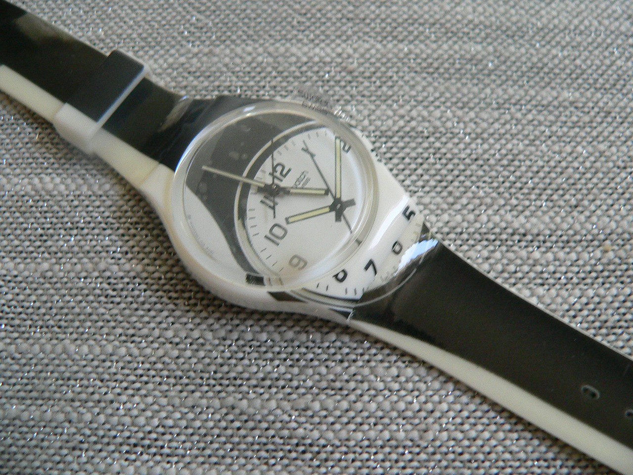 2008 Club Watch. Swatch Watch Once Again, again GZ191 New