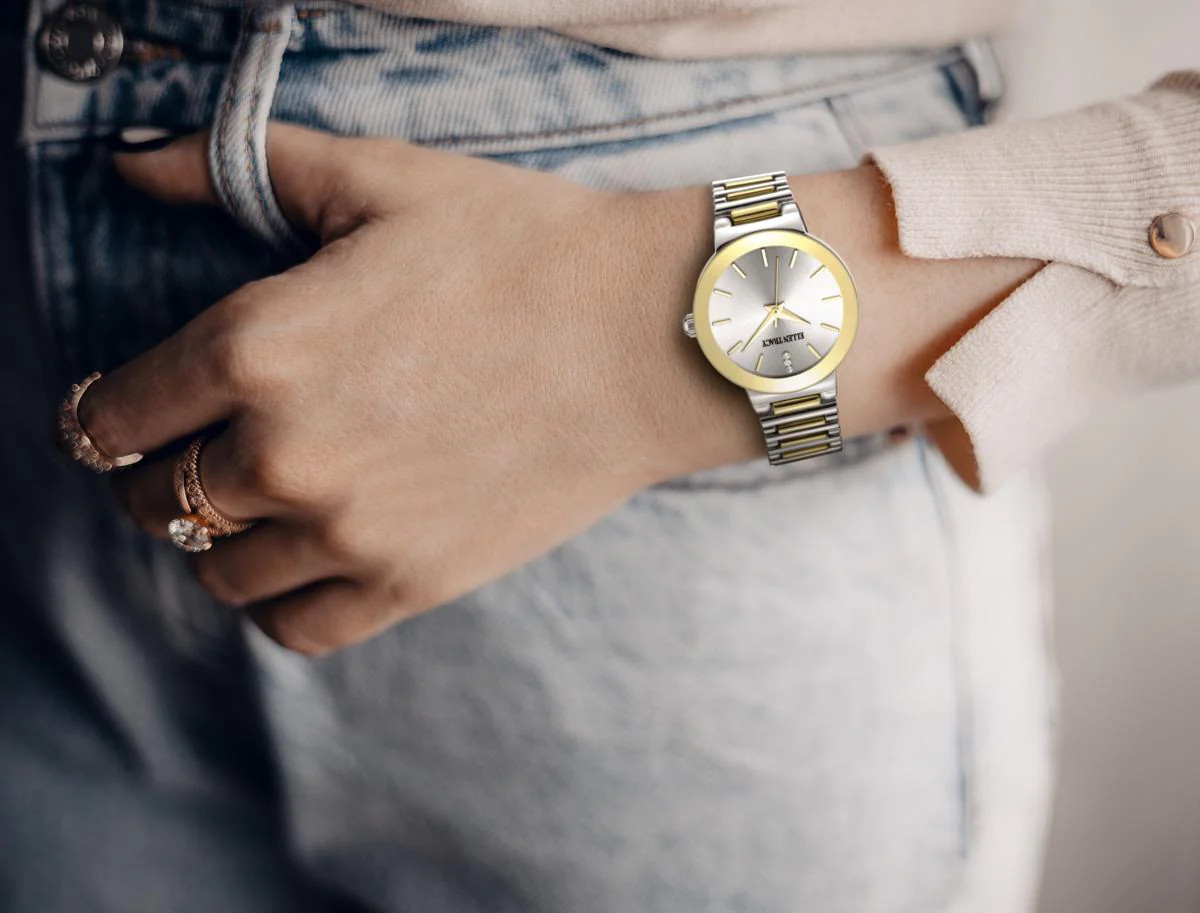 Ellen Tracy Diamond Collection Womens Metal Bracelet Watch | 28 MM