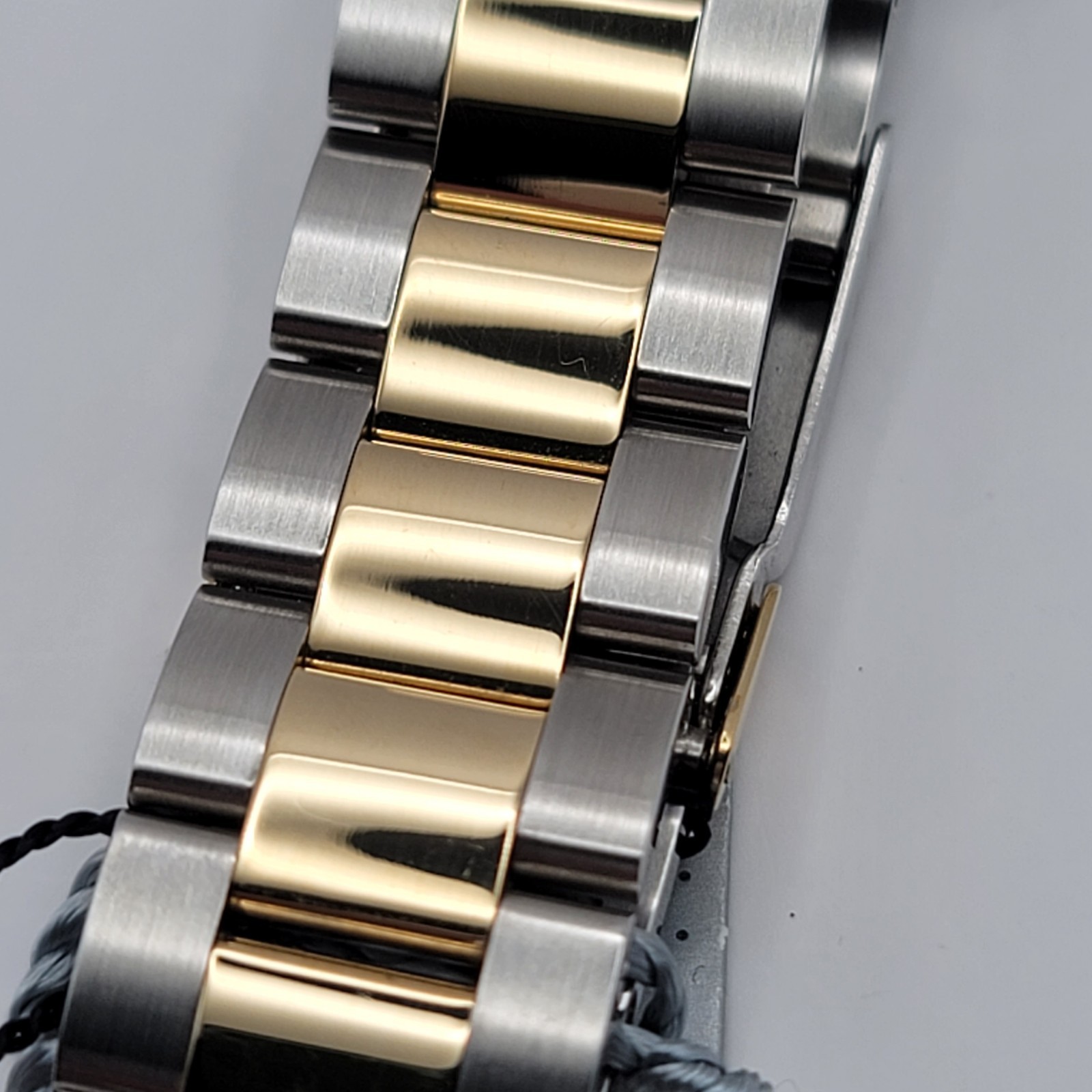 Belair Seapearl 20 ATM Two Tone Swiss Quartz Mens Watch Ref 715 Box & Papers