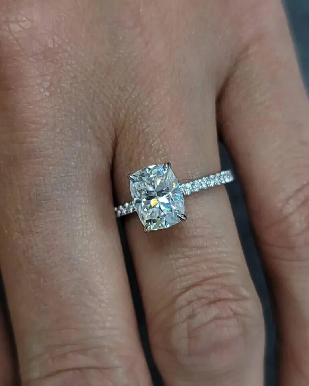 14K White Gold IGI Certified 2.75Ct Cushion Lab Grown Diamond Engagement Ring