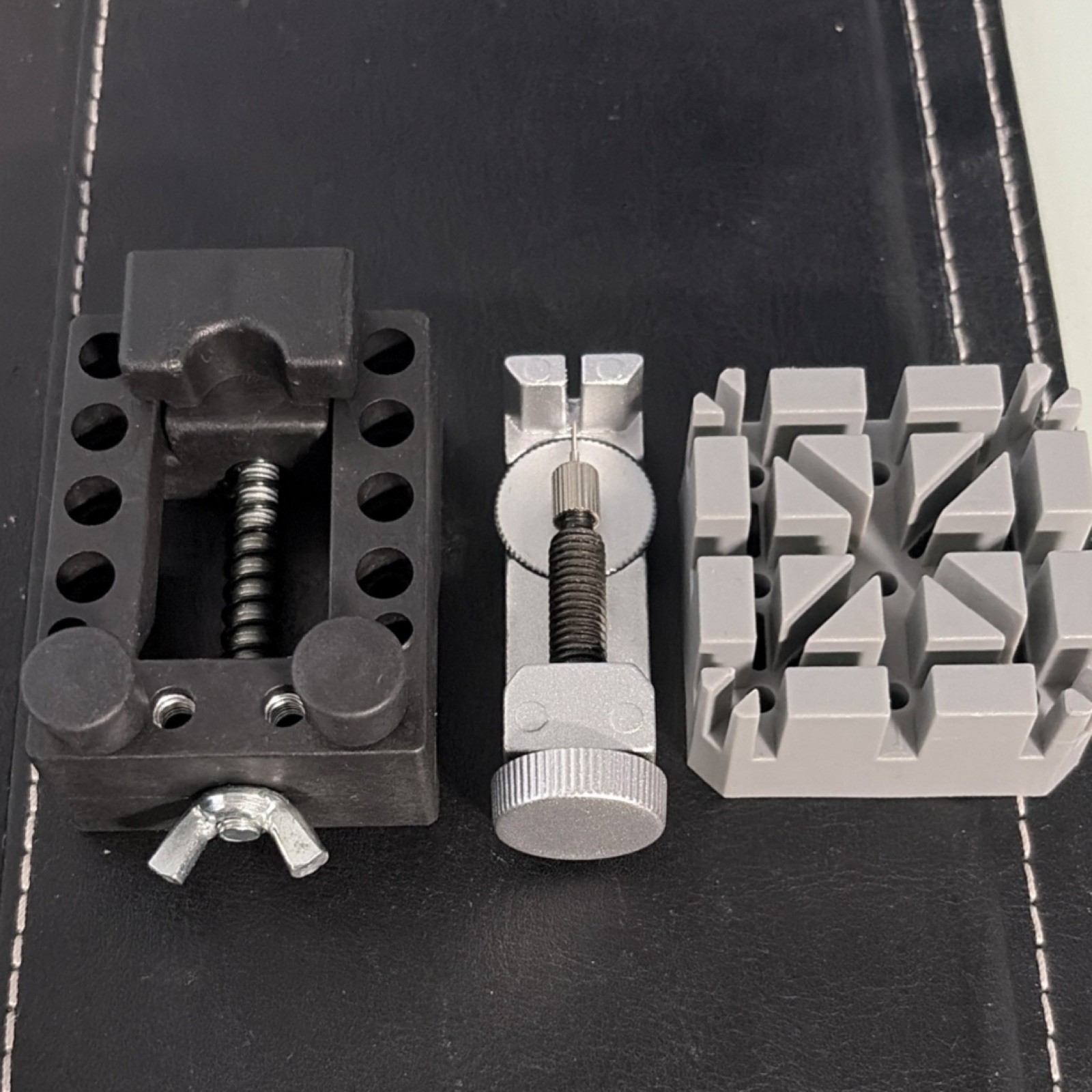 Eventronic Watch Repair Kit with Tools, Pins, Screwdrivers, Band Removers, Case