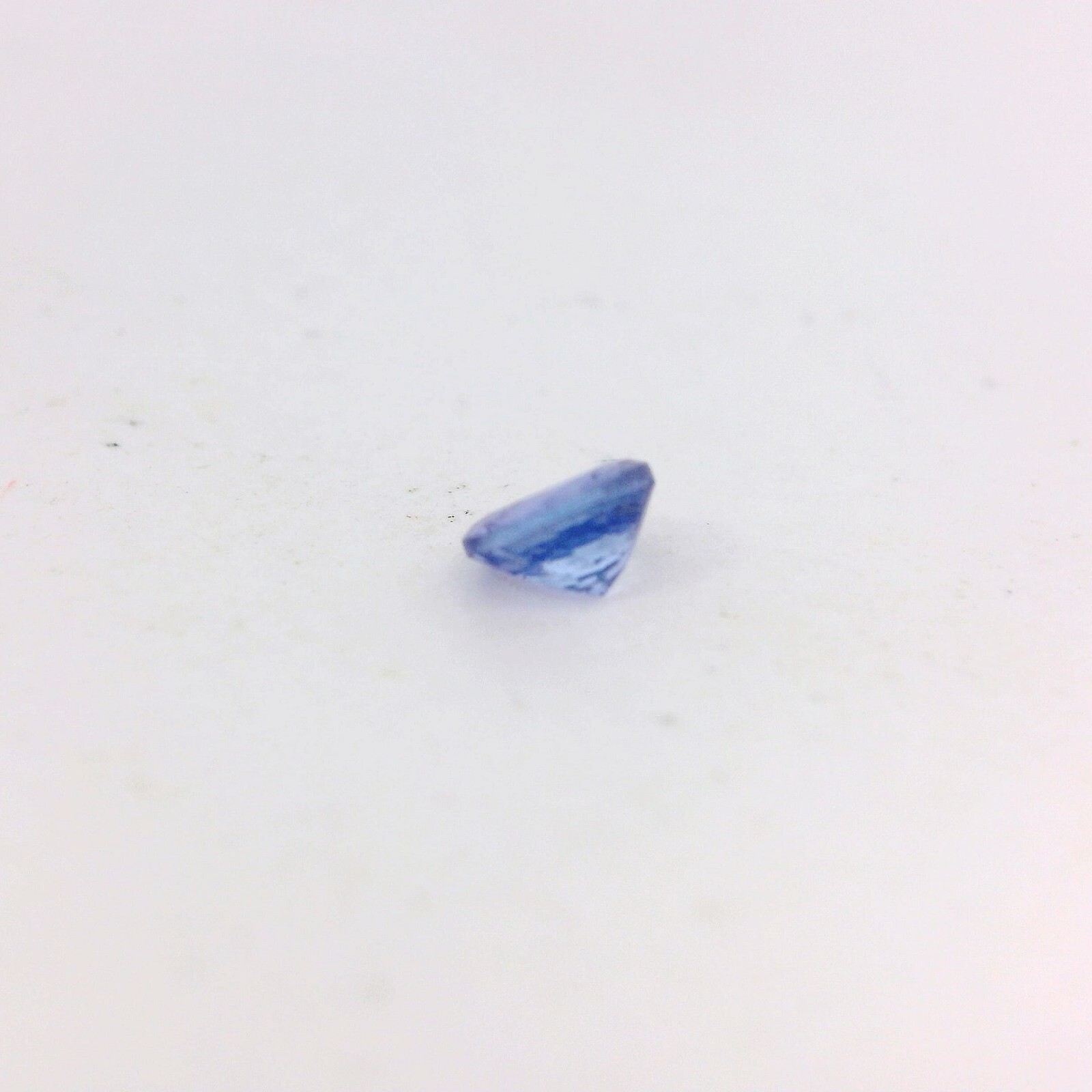 0.34ct Loose Round Cut Lab-Created Blue Violet Tanzanite 4 x 4 mm