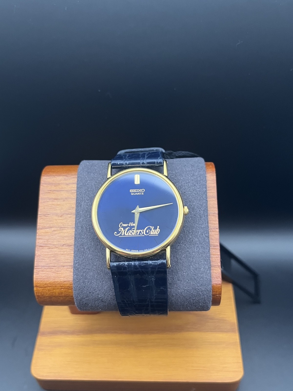 Vintage 1992 Seiko Navy Blue Dial Gold Tone Quartz Watch 7N00-7A49