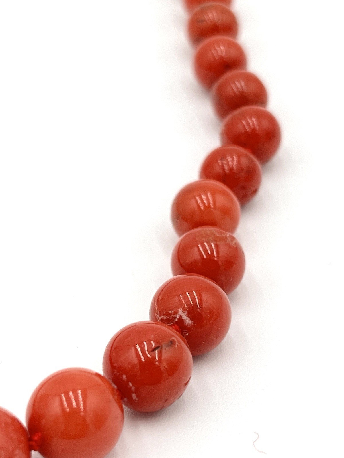 Natural Mediterranean Red Coral Necklace 63cm Balls 7-11mm 18kt Gold Knot