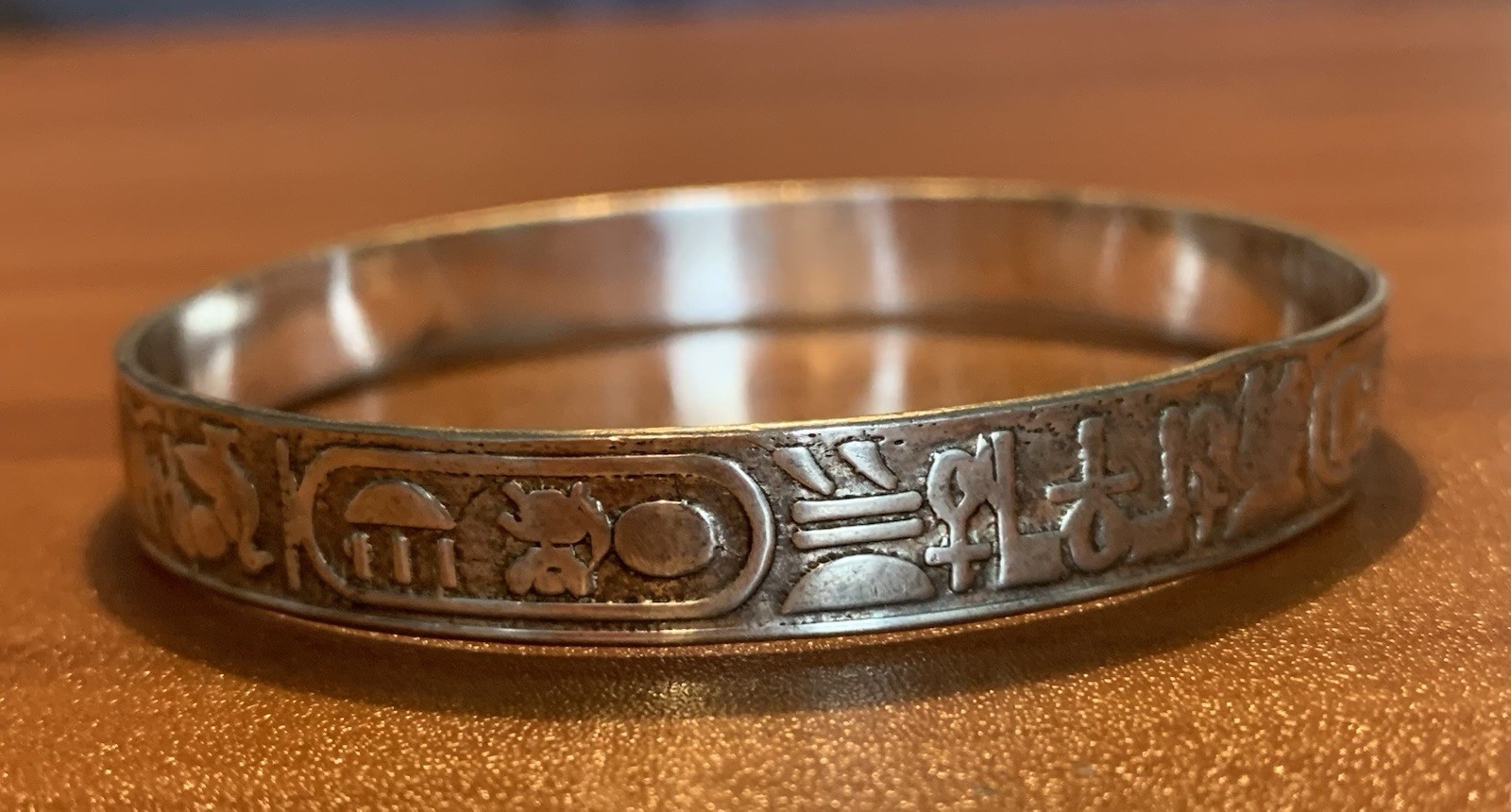Sterling Silver 925 Egyptian Bangle Bracelet Taxco Mexico 18 Grams 2 3/4″ Diam.