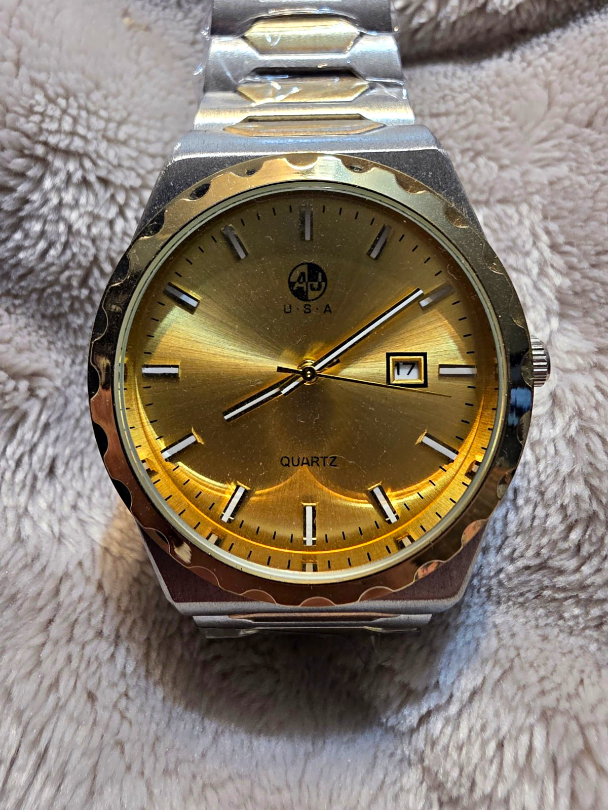 AJ USA Quartz Dress Wristwatch Sunburst Gold Dial Date Silver Steel Bracelet