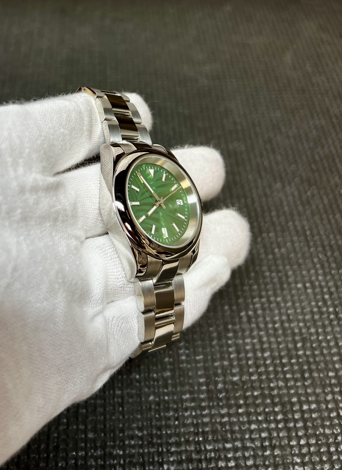 Custom Made 39mm Watch with Green Palm Dial, NH35A TMI Movement