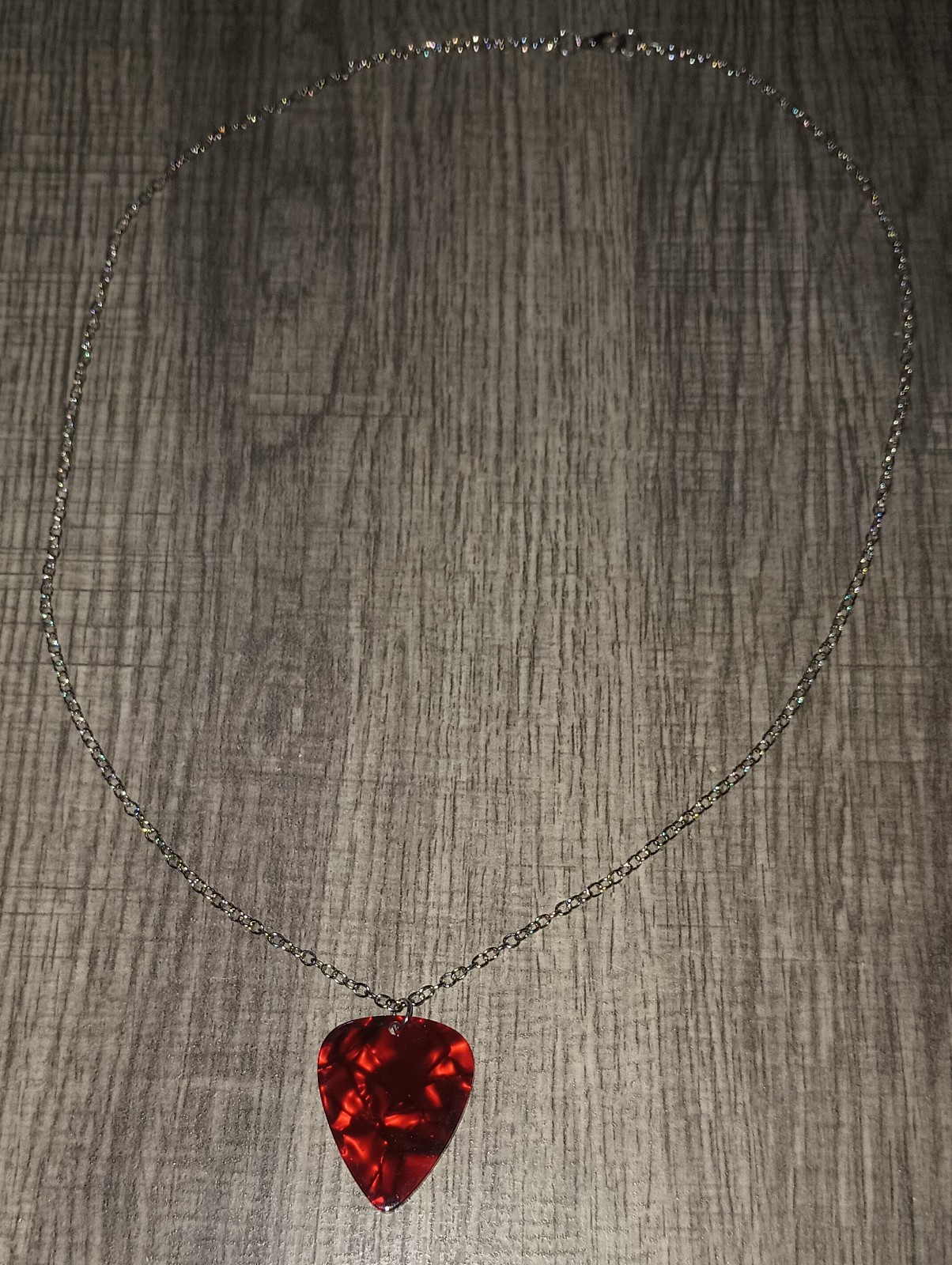 Very Nice Guitar Pick Necklace Red Black Silver Colored Chain