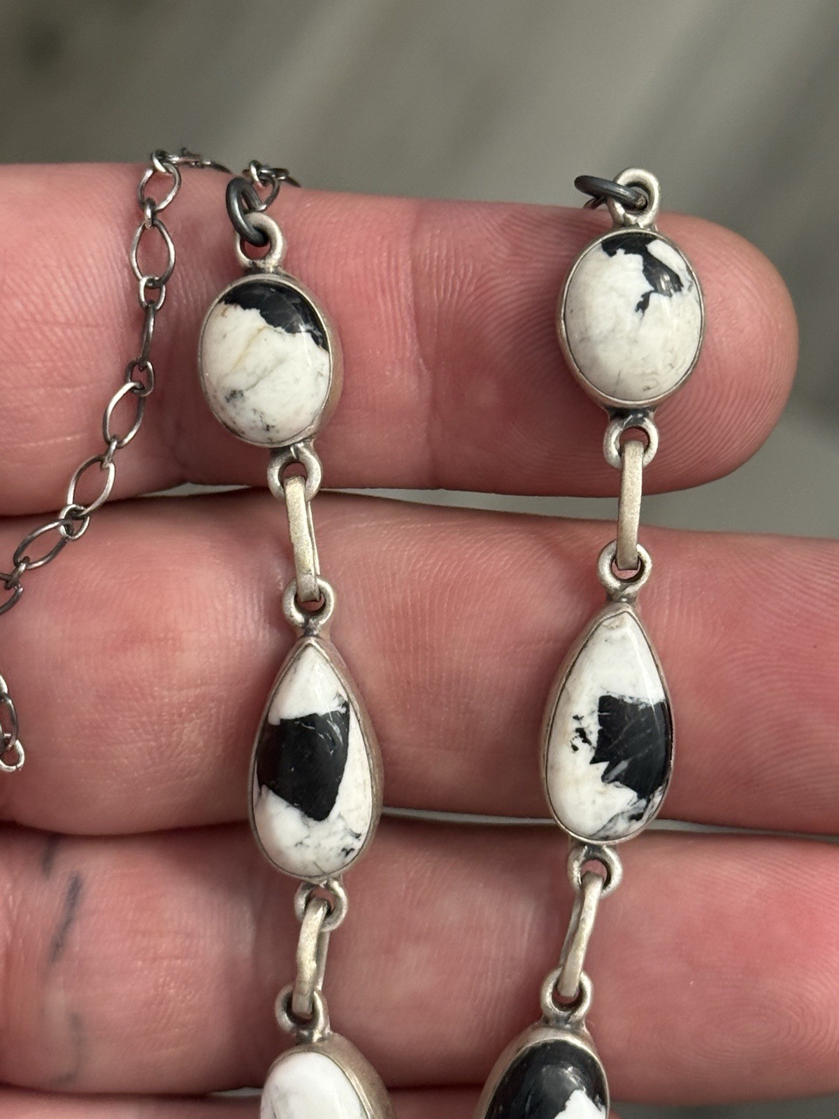 STERLING SILVER WHITE BUFFALO 6 STONE STATION CHOKER BAR MIX SHAPE NECKLACE .925