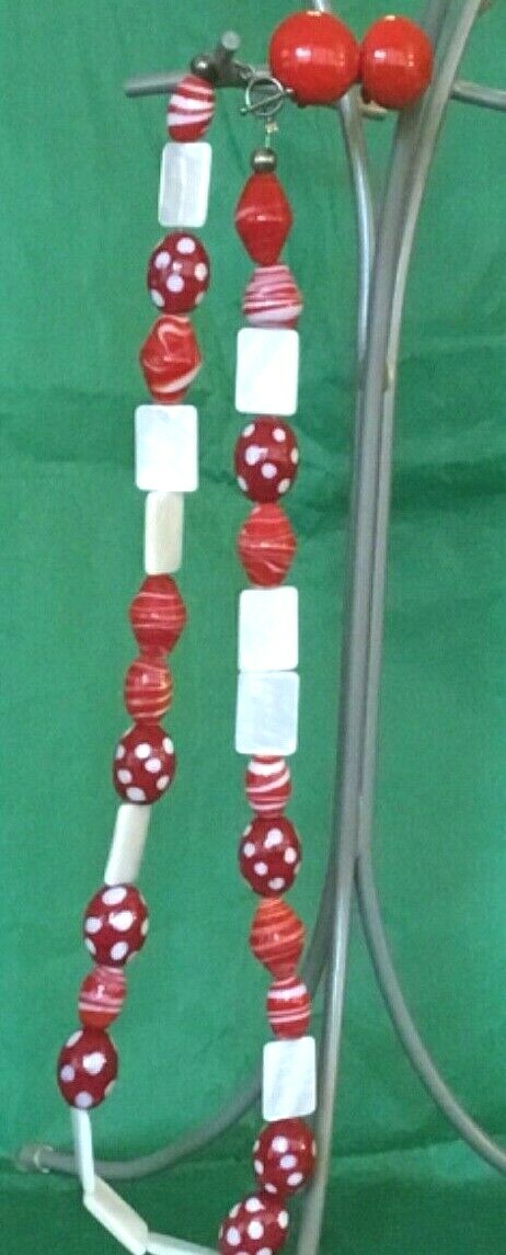 Earrings Red & White Diff Shaped Glass Beads Necklace & Clip-on Red Earrings