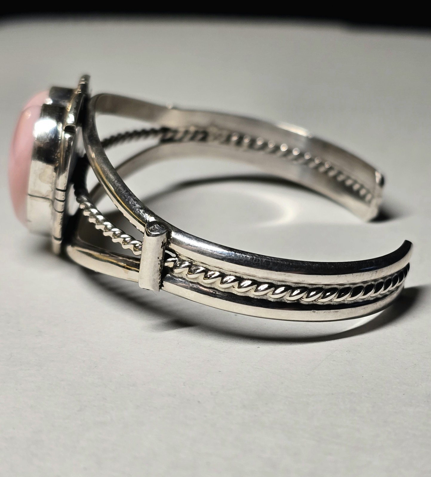 Navajo Sterling Silver Pink Conch Shell Heart Cuff Bracelet 925 Signed SE