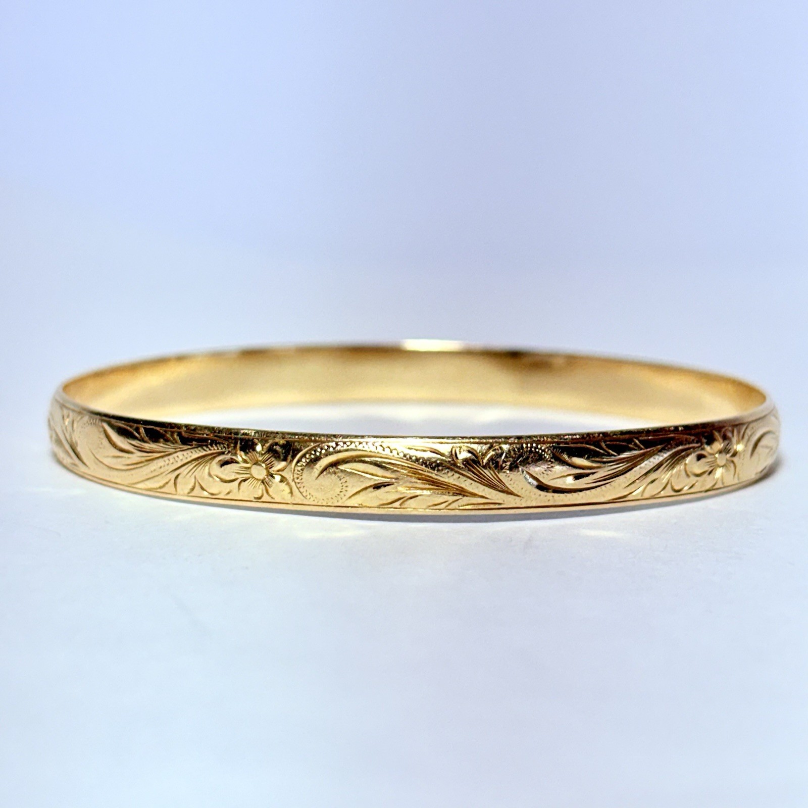 Royal Hawaiian Heritage 14K Yellow Gold Floral 6mm 7.25″ Bangle Bracelet 15.8g
