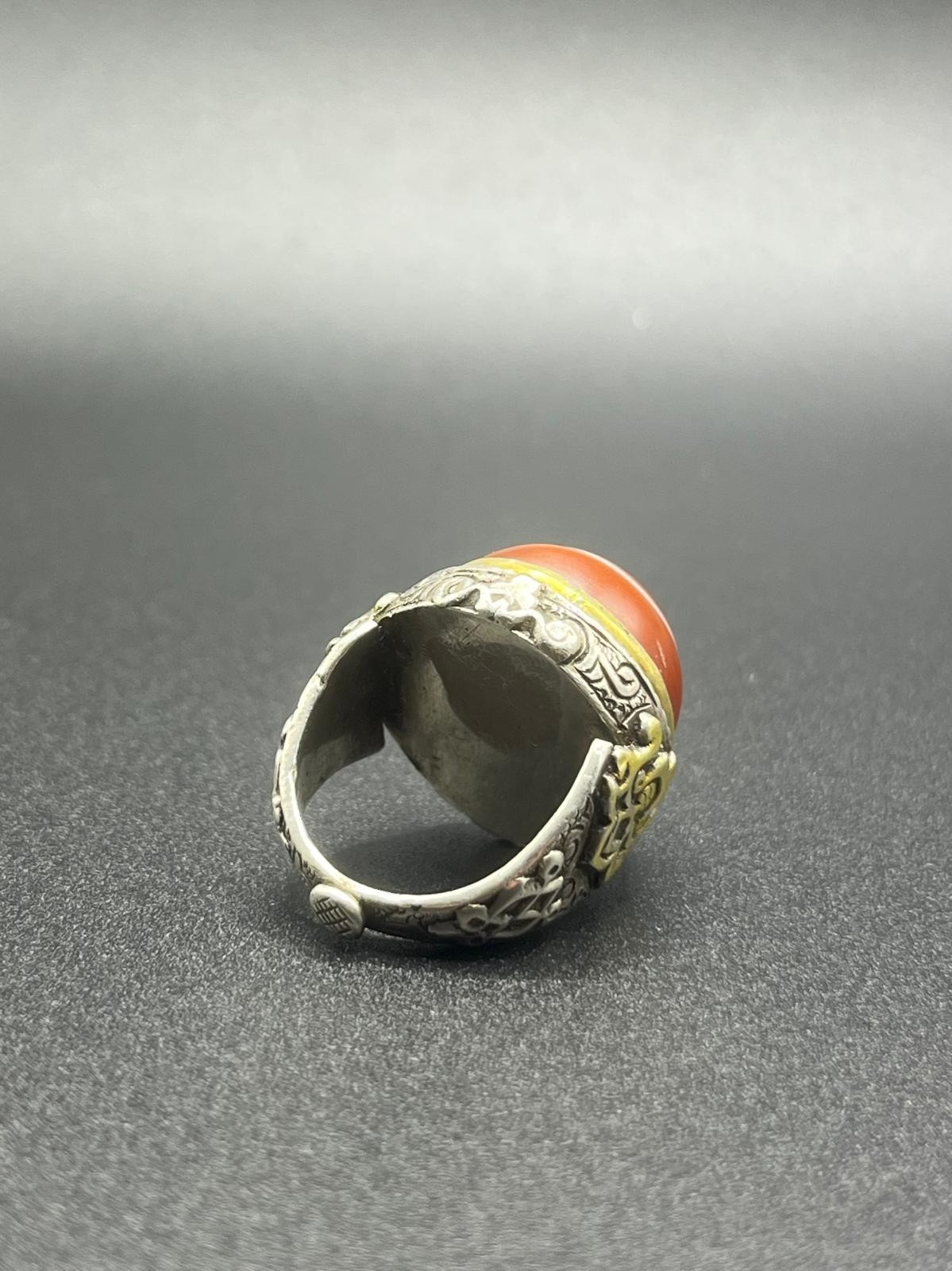 An Antique silver & agate Afghan sulemani ring , mid 20th century