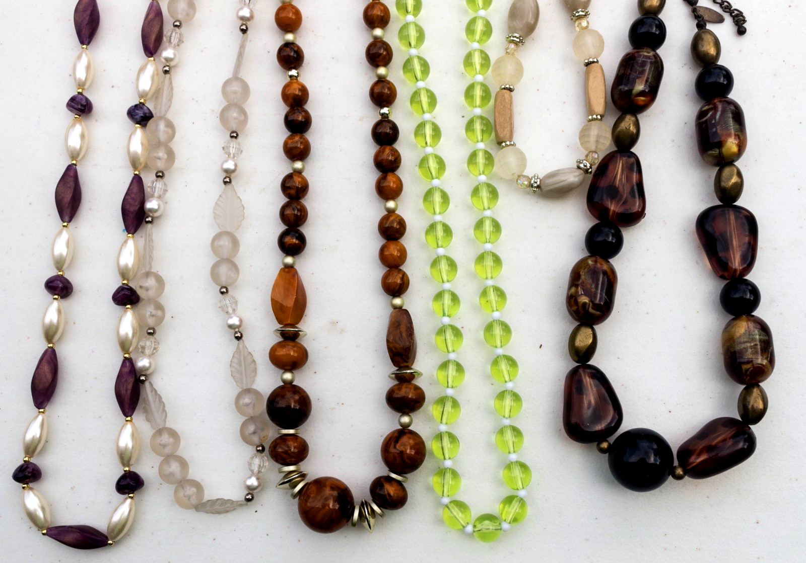 Vintage to Now Lot of 6 Earth tone Glass & Acrylic Bead Necklaces – 1 signed NY