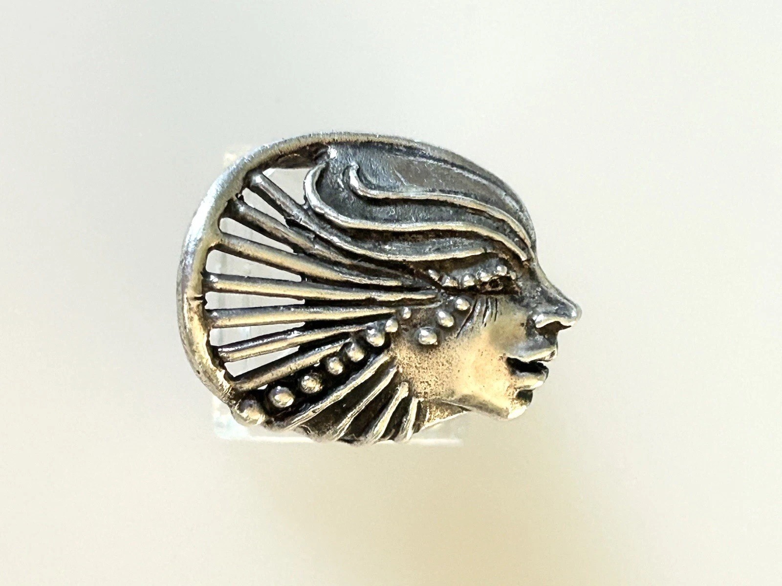 JANE VOORHEES Artist Sterling Silver Face Design Ring Size 6.5