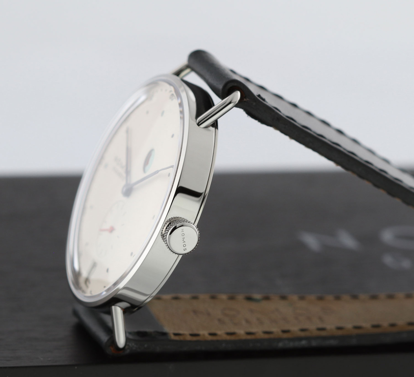 Nomos Metro 37mm Silver Stainless Steel Case with Black Leather Strap Men’s…