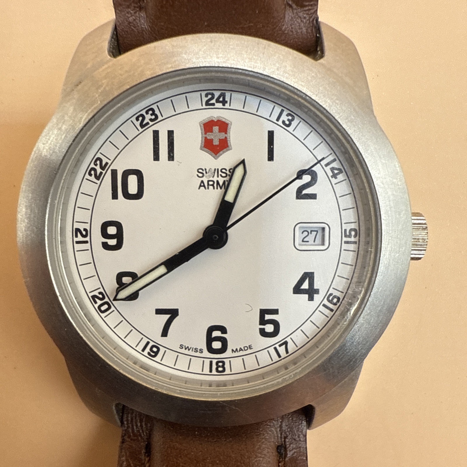 Victorinox Swiss Army Men’s Military Watch/White Dial/Quartz/New Battery