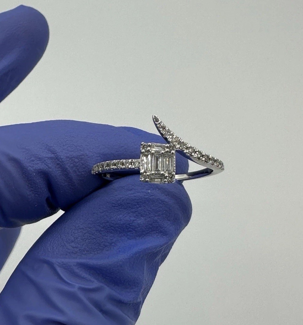 14k White Gold Square Shape Diamond RD/BG 0.27ctw Ring Band Sz 6.5 1.85g