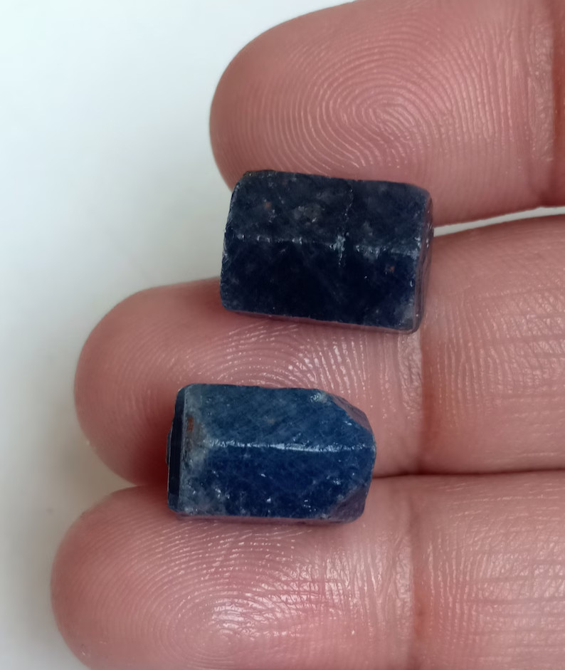 NATURAL Blue Sapphire Rough Unheated Untreated Sapphire For Pendent 38 Carat