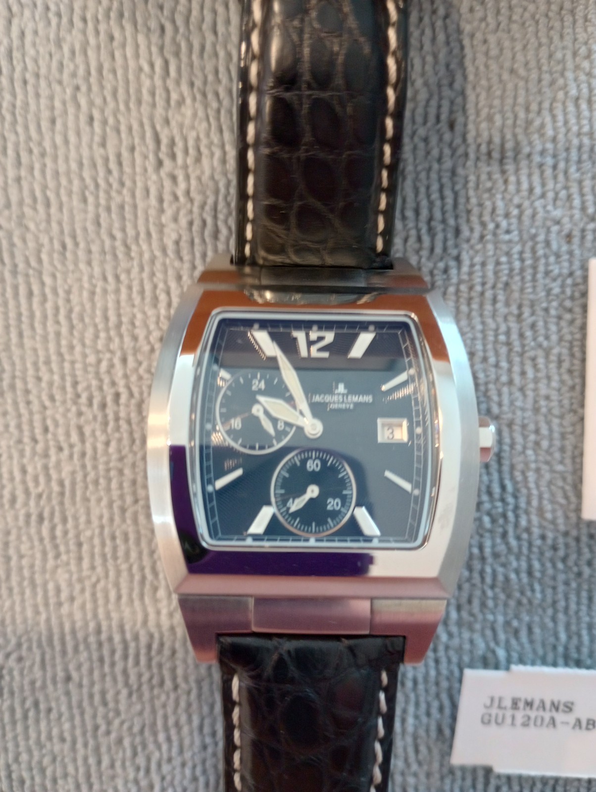 JACQUES LEMANS G120 MENS WATCH GENEVE SWISS 5 ATM SAPPHIRE CRYSTAL