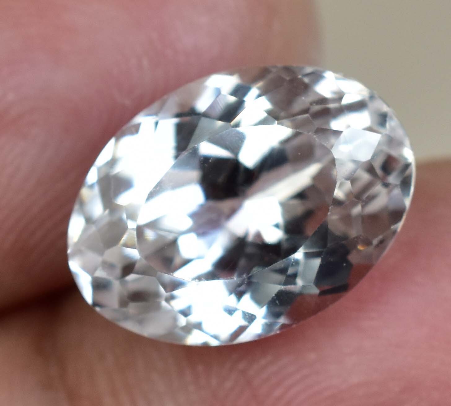 Natural 10.00 Ct White Montana Sapphire Oval Cut Certified Rare Loose Gemstone