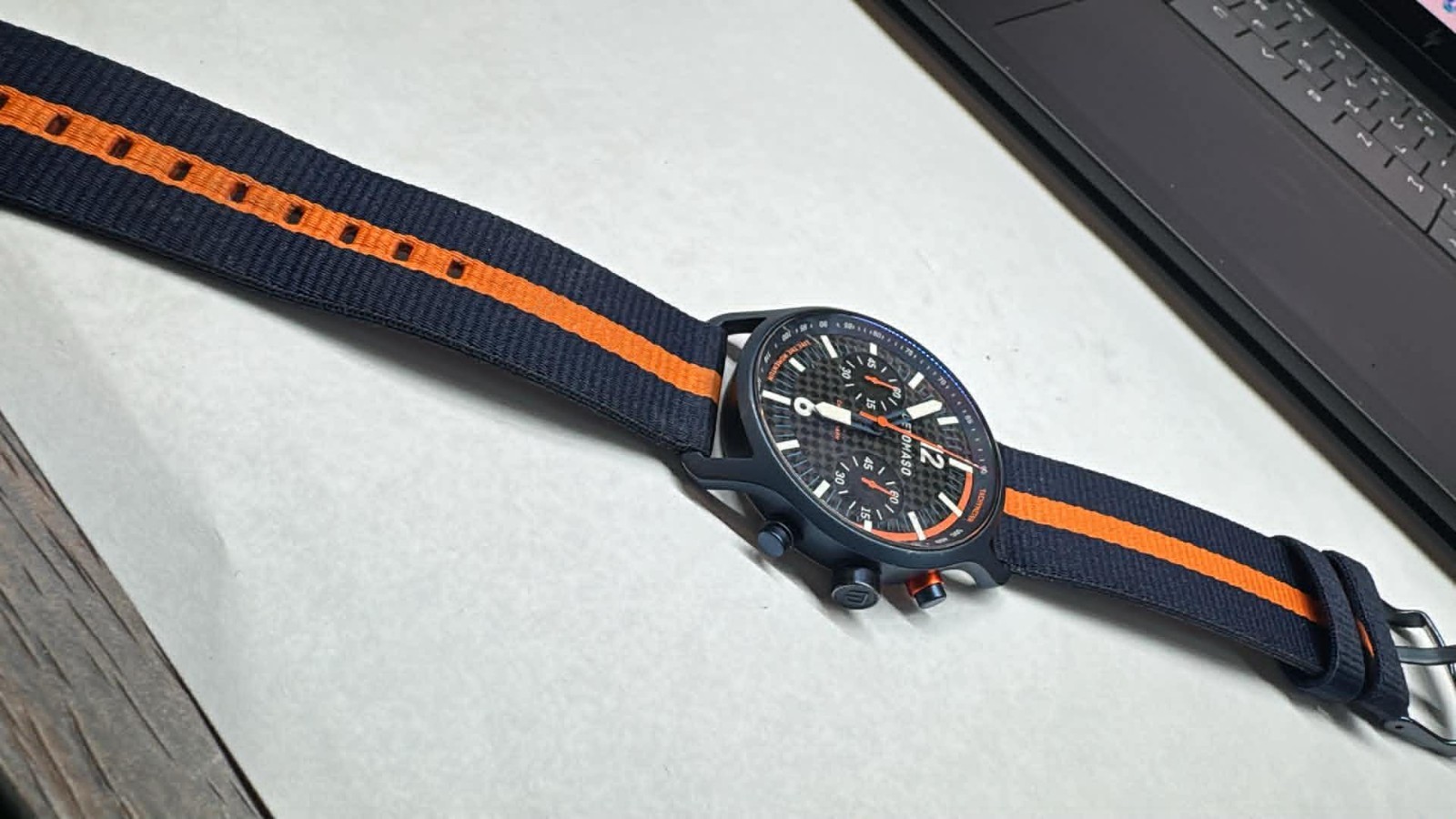 42MM Mens NEW Detomaso Carbon Fiber Edition Chrono watch quartz (A40)