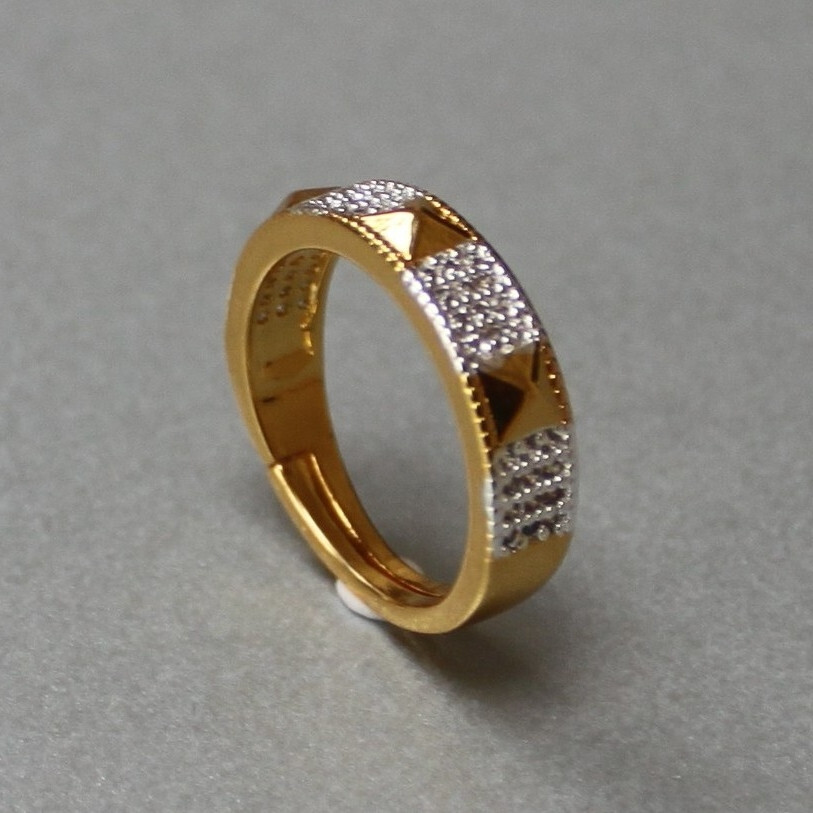  18k Adjustable Gold Diamond Ring Free UK Delivery New