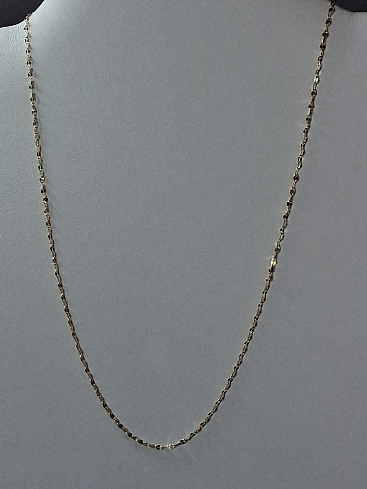 10k Solid Yellow Gold Mirror link chain 16-inches 1.5mm