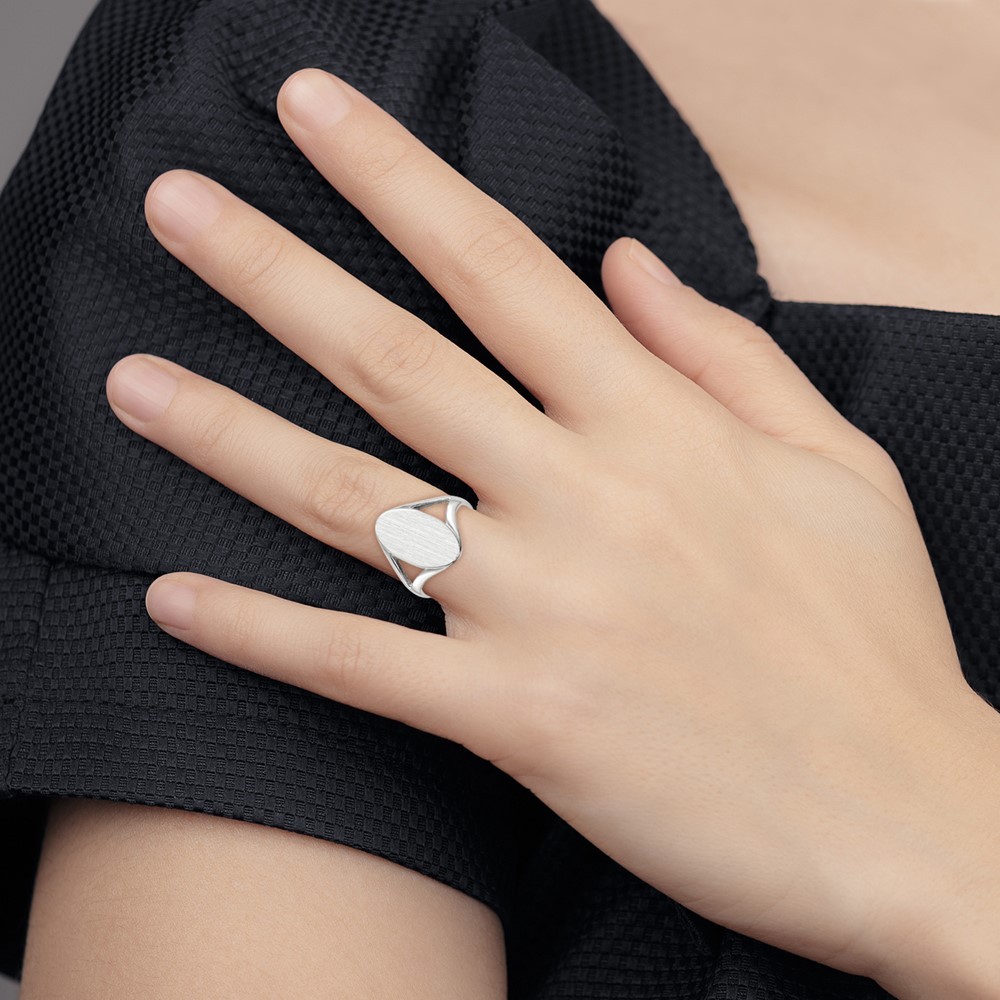 14k White Gold 17.0×9.0mm Closed Back Signet Ring for Women Size 6