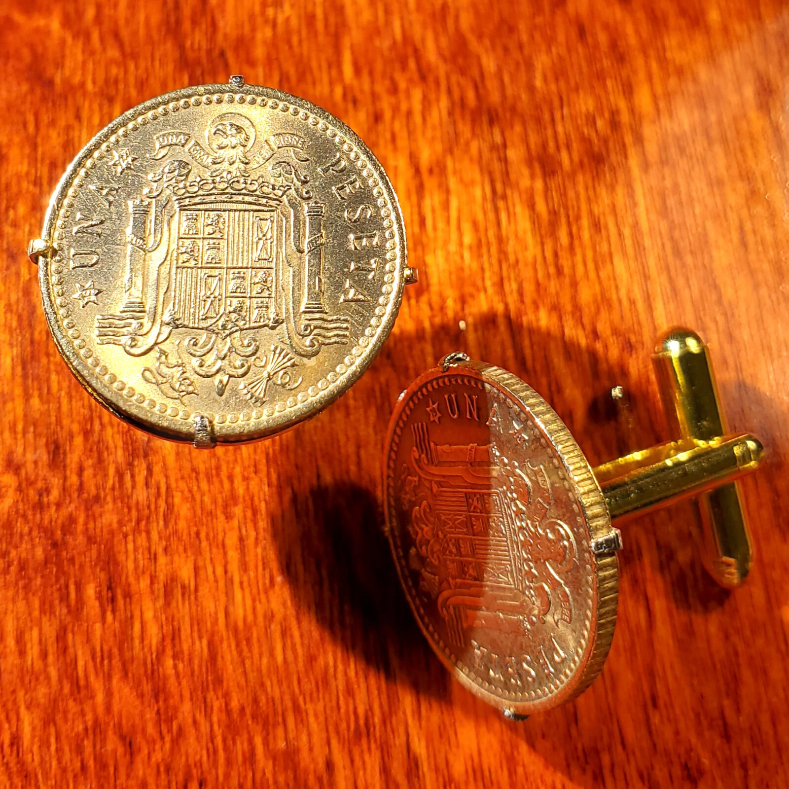 Vintage Spain Eagle & Shield Coat of Arms Spanish Bronze Coin Cufflinks + Box!
