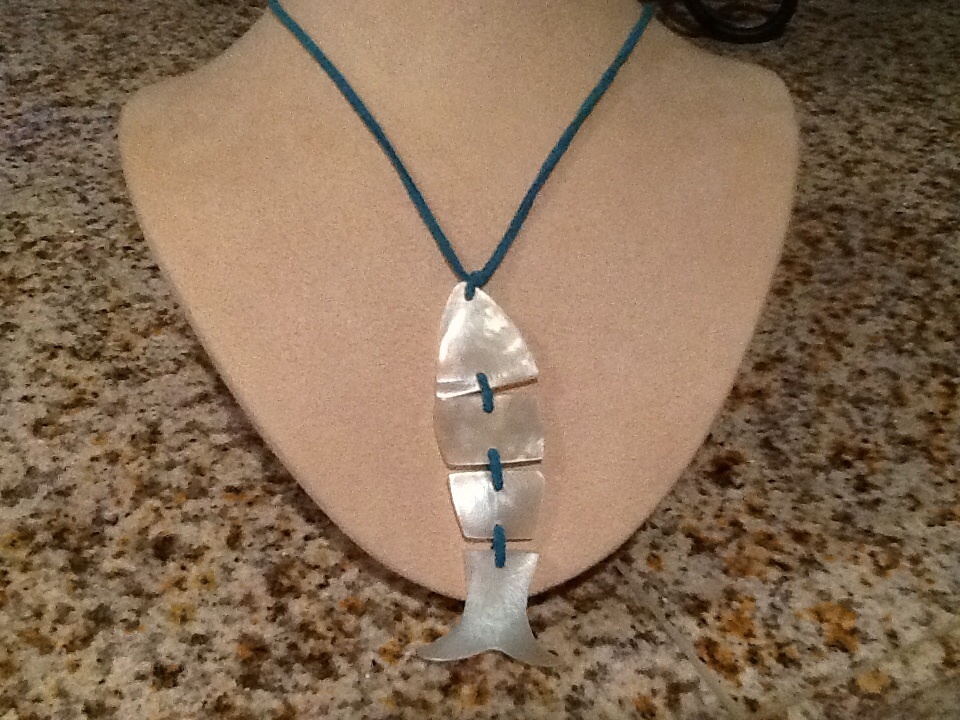 Womens CHICO’S fish bone dangle mother of pearl shell blue suede cord necklace
