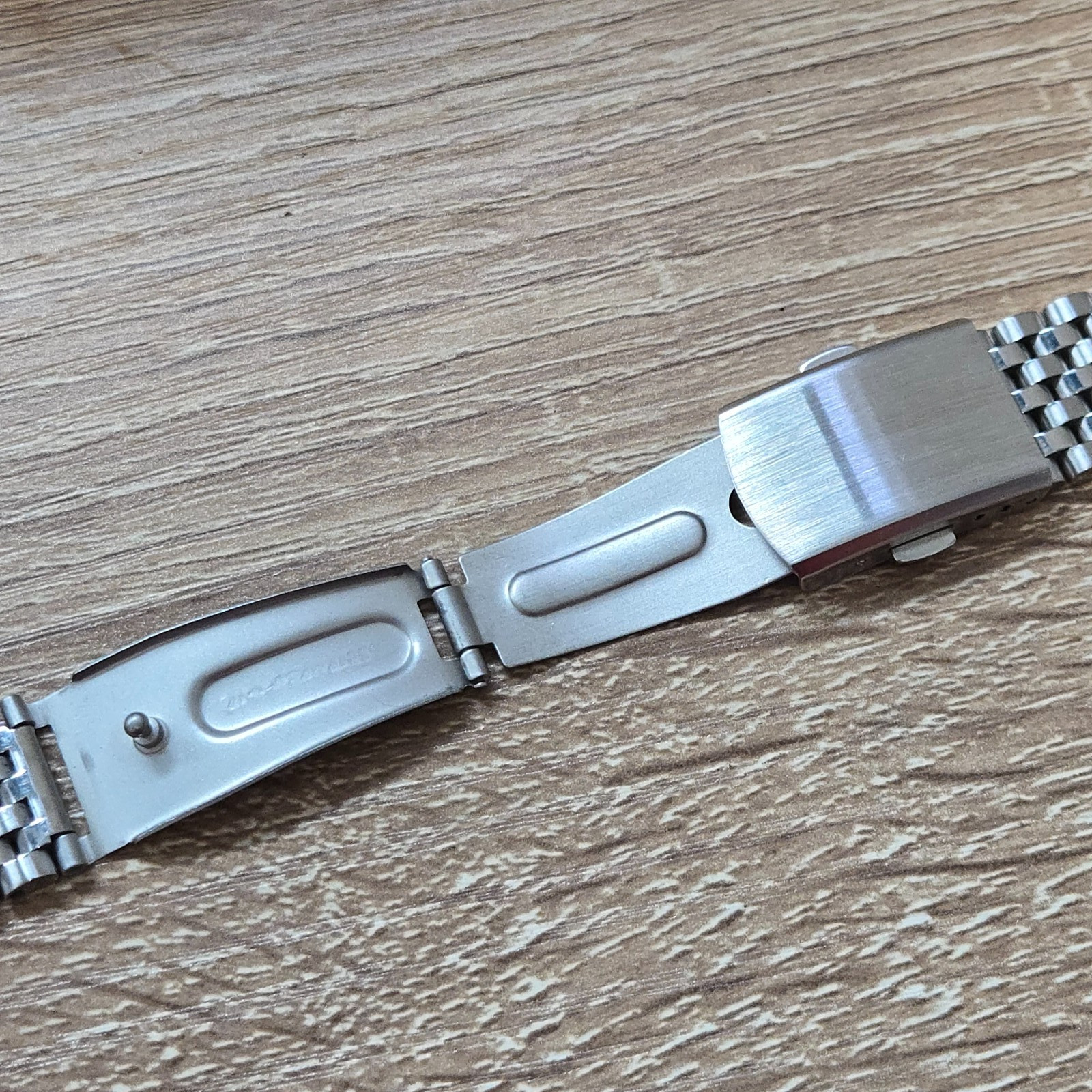 Rare and beautiful stainless steel watch bracelet/watch band 18mm