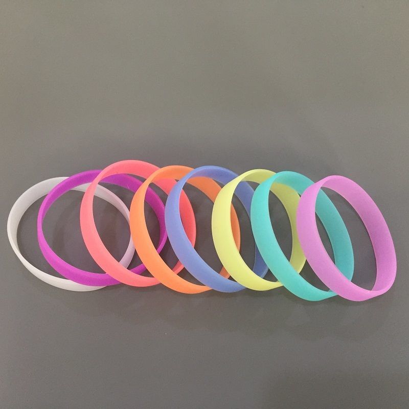 12 Pack Kids Adults Blank Silicone Wristbands Rubber Bracelets 12 Color Mixed