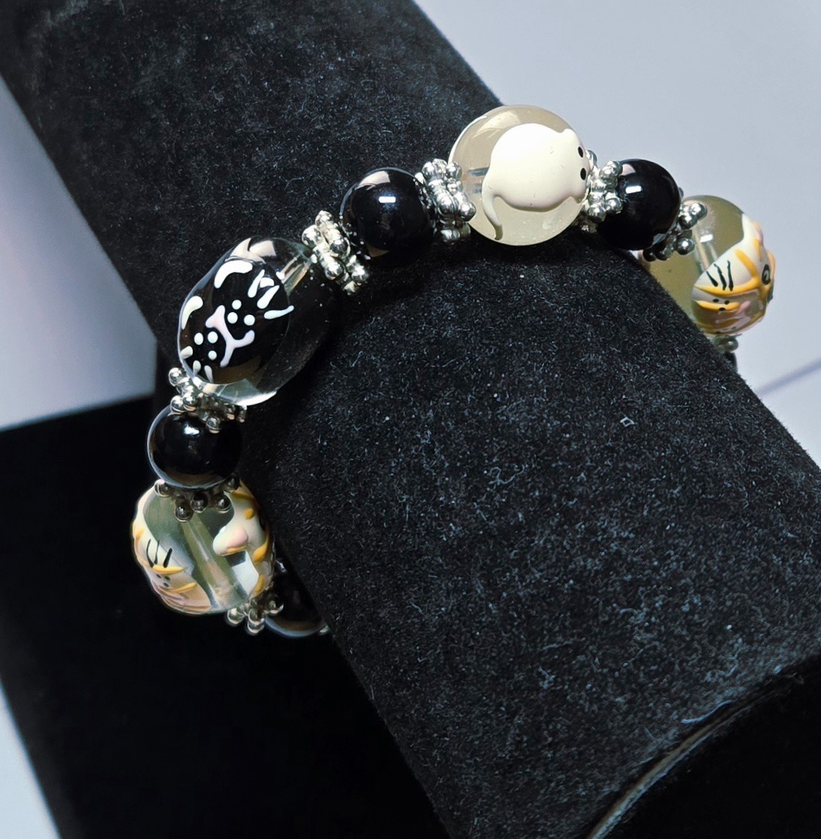 Hand Painted Cat Glass Bead Stretch Bracelet Black White Kitty Charm Gift