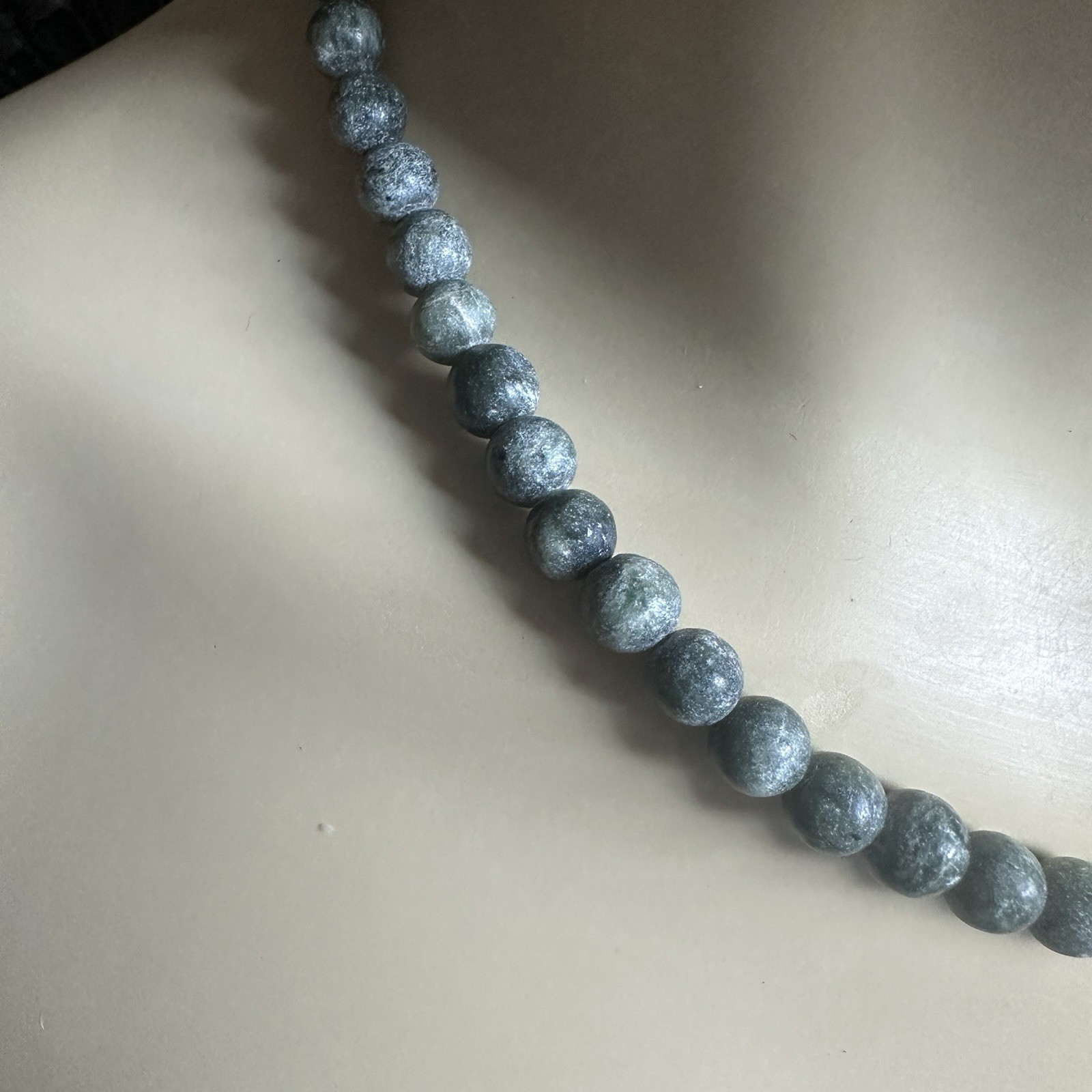 VTG 1960s Beaded Necklace 16 Inch Green Gray Round Steatite Barrel Clasp Asian