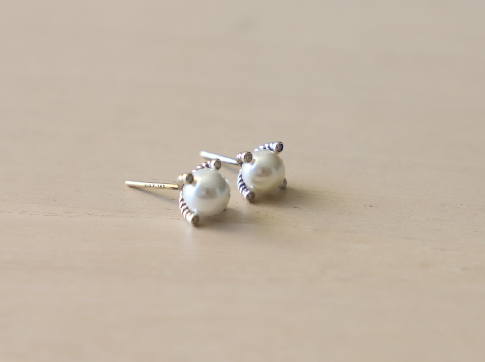David Yurman Women’s Sterling Silver 6mm Pearl Stud Earrings with Diamonds